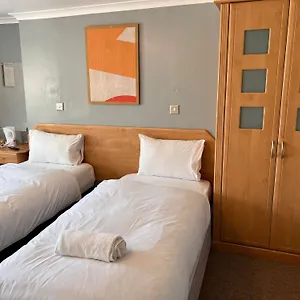 Hotel The Gullivers ***