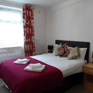Hotel Metro House Star **