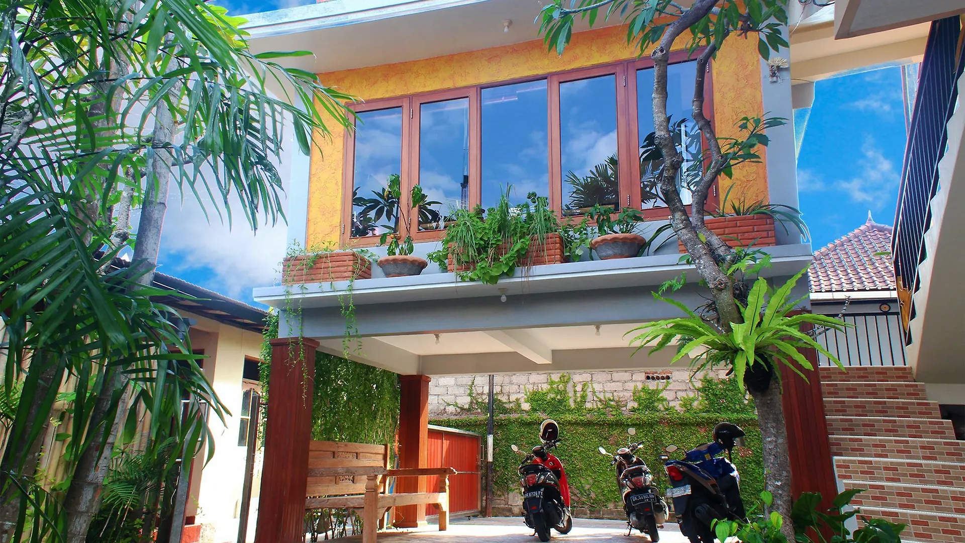 Pensjonat Cr Tris Rooms Seminyak