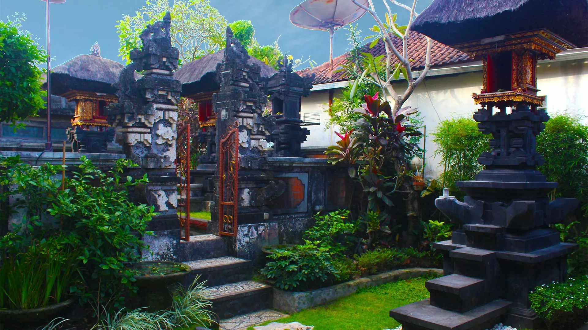Cr Tris Rooms Seminyak Pensjonat